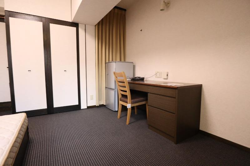 ミールズ新大阪の居間・リビング