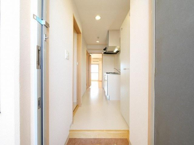 コンセルト片山の玄関