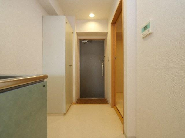 コンセルト片山の玄関