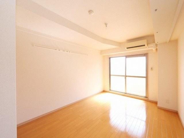 コンセルト片山の居間・リビング