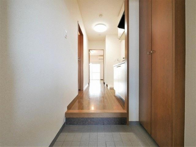 ドミトリオ仁王田の玄関