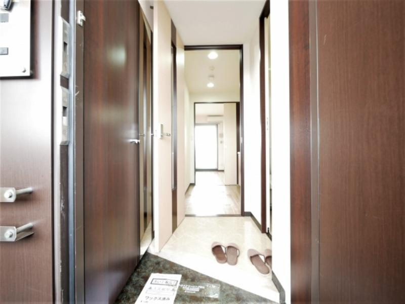 アーバンフラッツ西中島の玄関