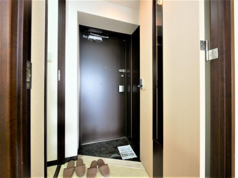 アーバンフラッツ西中島の玄関