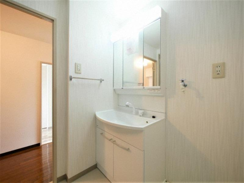 パインコート江坂Iの洗面所