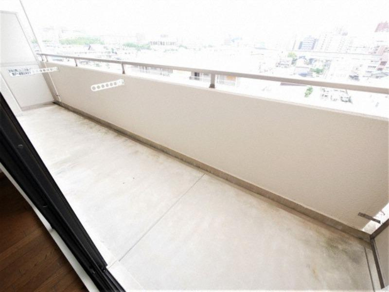 パインコート江坂Iのバルコニー