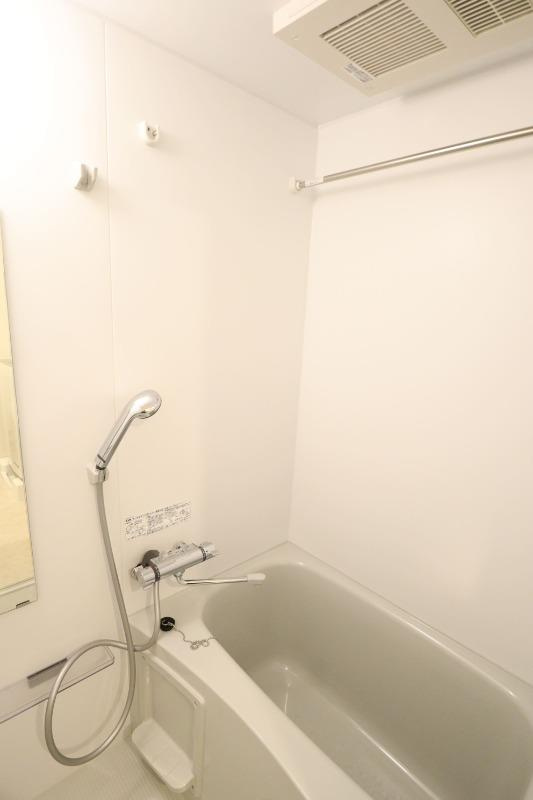 エルプレイス本町の浴室