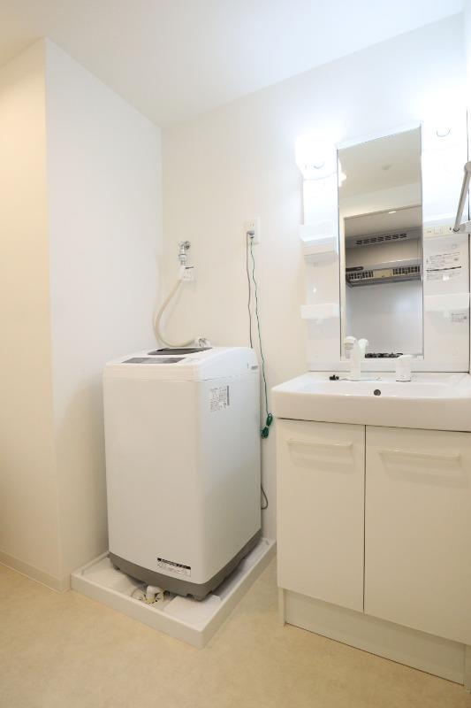 エルプレイス東三国の洗面所