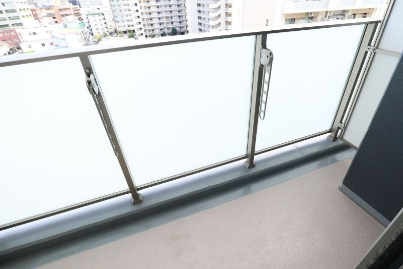 エルプレイス東三国のバルコニー