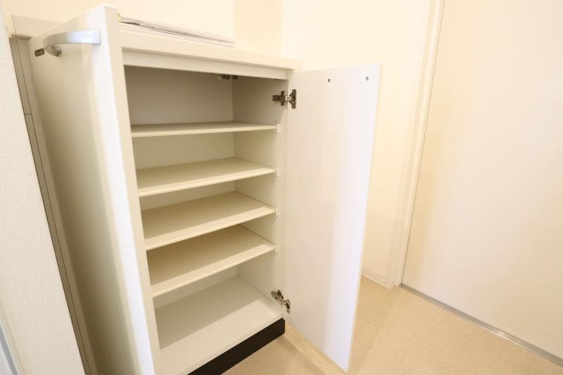 エルプレイス東三国の収納