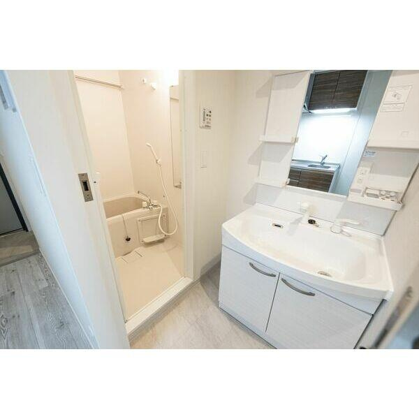 エルプレイス京橋の洗面所