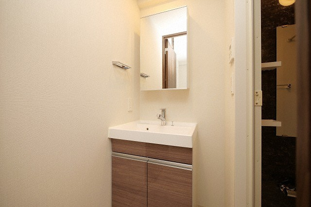 バウスフラッツ新大阪の洗面所