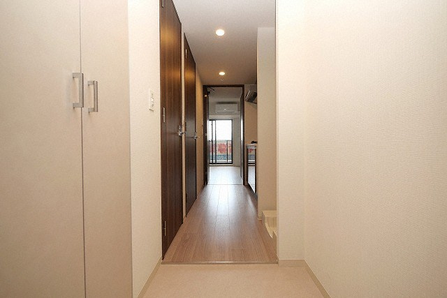 バウスフラッツ新大阪の玄関