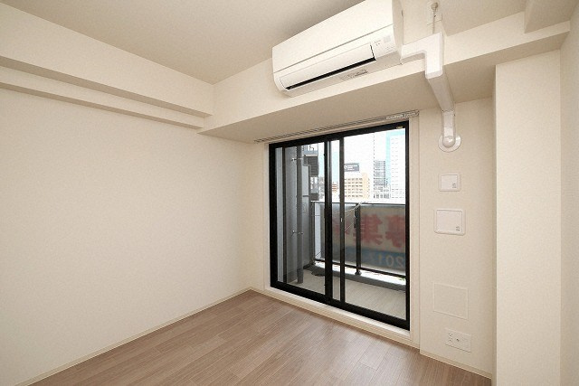 バウスフラッツ新大阪の居間・リビング