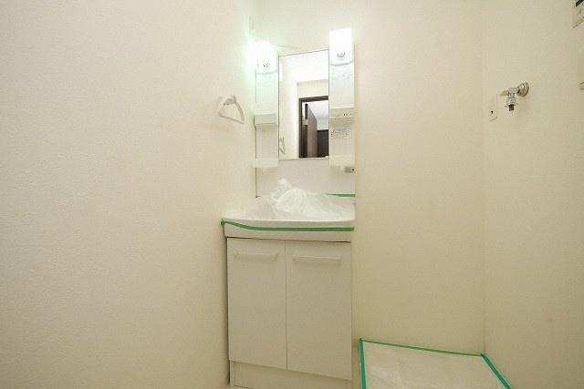 オクトレーベン新大阪の洗面所