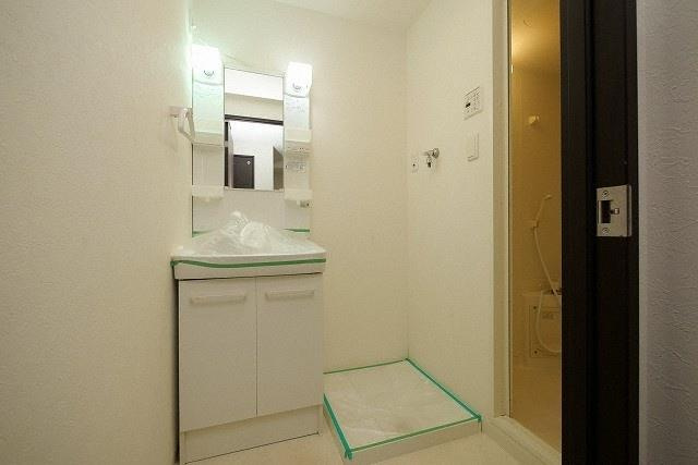 オクトレーベン新大阪の洗面所