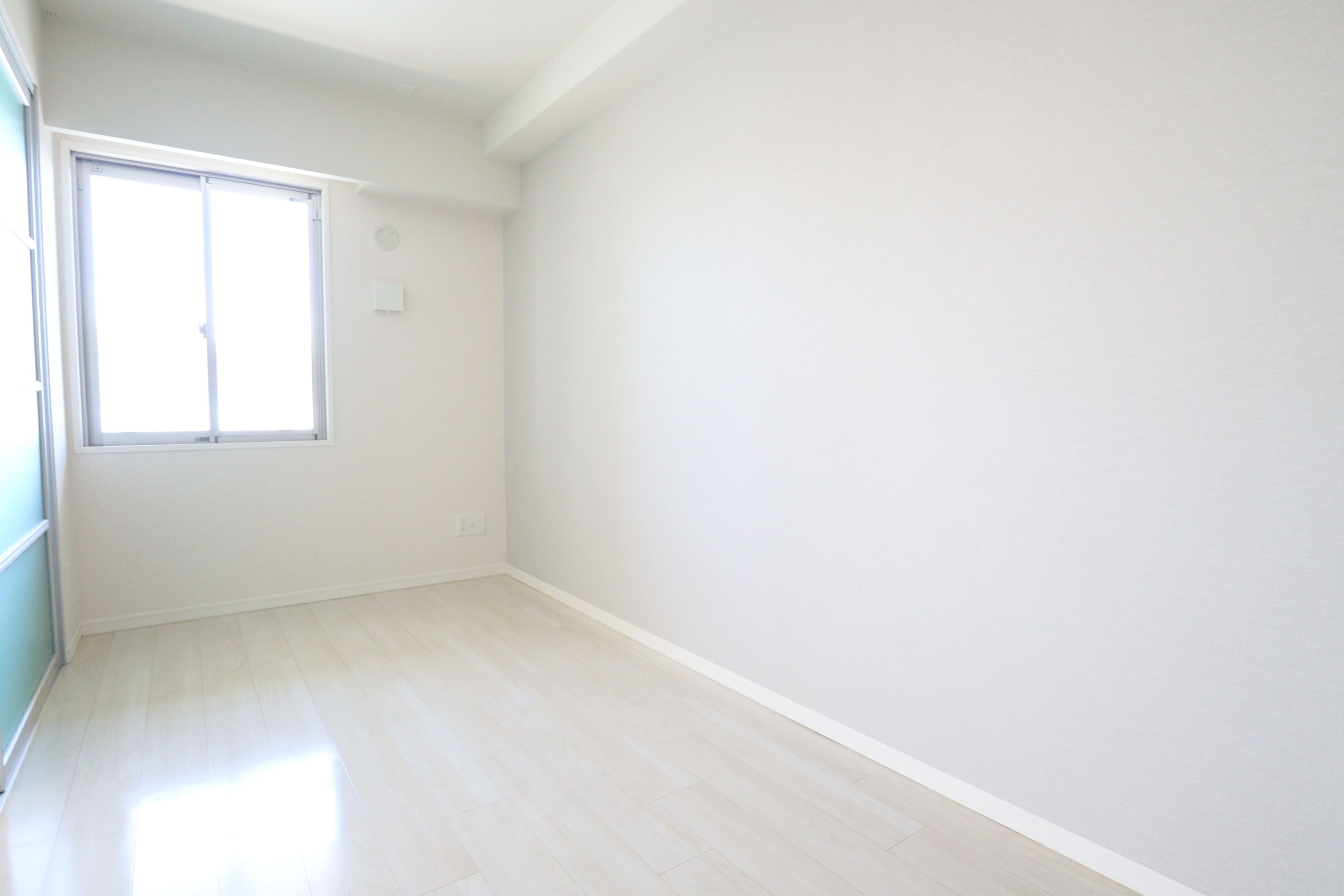 Y‘scourt千里山の洋室