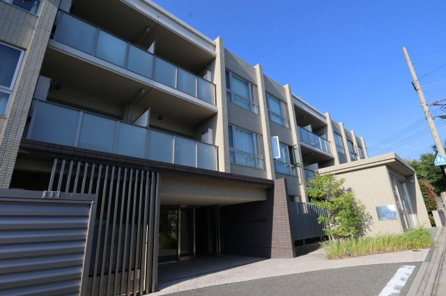 Y‘scourt千里山の外観