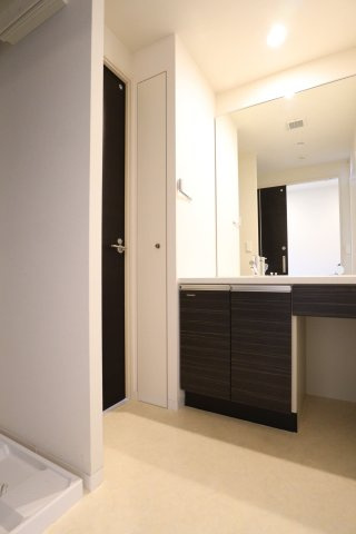 Y‘scourt千里山の洗面所