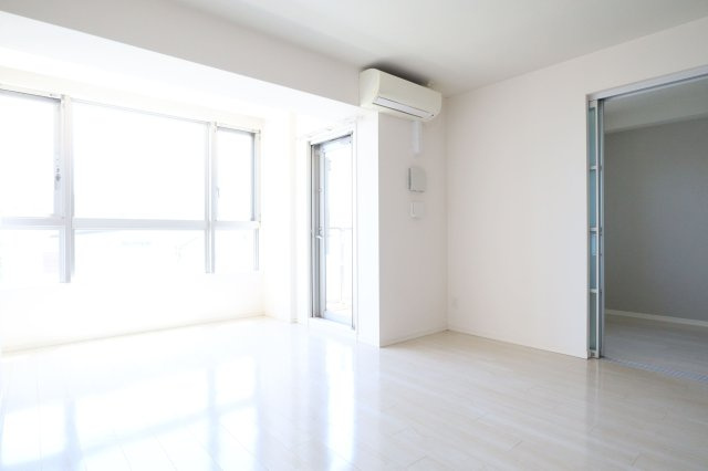 Y‘scourt千里山の居間・リビング