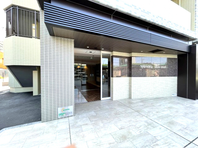 スプランディッド新大阪Vのエントランス