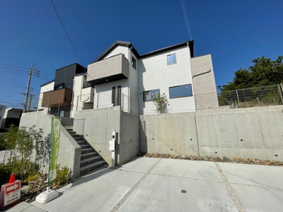 【外観】 | 名東区極楽1期1棟　新築戸建て | 仲介手数料キャンペーン実施中です♪詳細は弊社ホームページもしくはスタッフまでお気軽にお問合せ下さいませ♪ お役に立てる自信があります♪