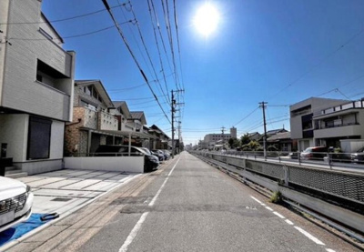 【前面道路含む現地写真】 | MIRASUMO緑区鳴子町2143②全2棟＜新築一戸建て仲介手数料無料＞ | 前面道路含む現地写真です