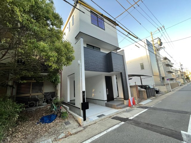 MIRASUMO東区矢田南２１０①【仲介手数料無料　矢田小学校・矢田中学校】の前面道路含む現地写真|撮影
社長の村田です！
自らプレイヤーとして営業しています
長年の経験と実績から皆様により良いマイホーム購入のご提案をいたします。
住宅ローンの不安や購入後の不安等何でもご相談ください。