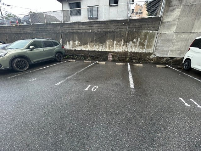 アクアガーデンの駐車場