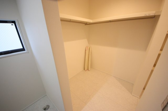 《仲介手数料無料》桜区大字白鍬375-1(2号棟)新築一戸建てグラン・フェリディアの収納|撮影日 2024年12月7日 12:50 晴れ