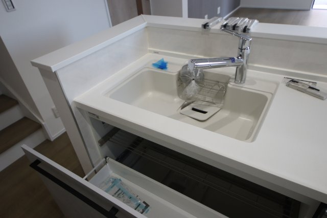 《仲介手数料無料》桜区大字白鍬375-1(2号棟)新築一戸建てグラン・フェリディアのキッチン|撮影日 2024年12月7日 12:50 晴れ