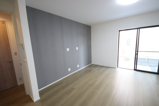 《仲介手数料無料》桜区大字白鍬375-1(2号棟)新築一戸建てグラン・フェリディアの居間・リビング|撮影日 2024年12月7日 12:50 晴れ