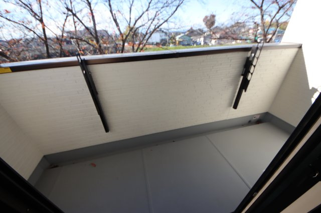 【バルコニー】 | 《仲介手数料無料》桜区大字白鍬375-1(2号棟)新築一戸建てグラン・フェリディア | 撮影日 2024年12月7日 12:50 晴れ
