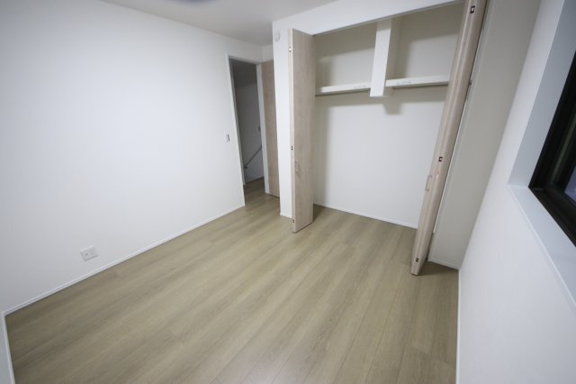 【洋室】 | 《仲介手数料無料》桜区大字白鍬375-1(2号棟)新築一戸建てグラン・フェリディア | 撮影日 2024年12月7日 12:50 晴れ