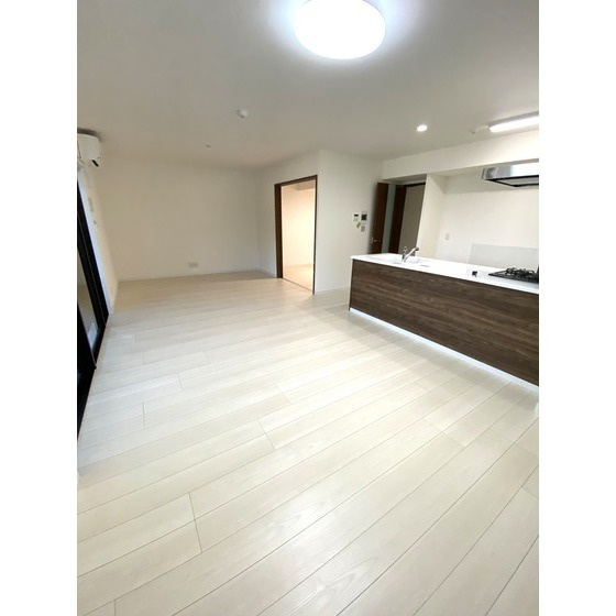 菊池郡菊陽町大字原水の賃貸マンションの居間・リビング