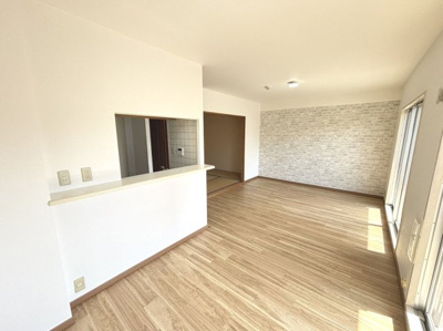 【居間・リビング】 | ディオフェルティ狭山西山台 | 【お急ぎの方に嬉しい即入居可能】現況空家ですので、お忙しい方でもお仕事帰り等にご内覧頂けます♪