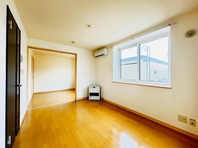 【居間・リビング】 | Second House-Villa（セカンドハウスビラ） | こちらの居間で趣味の時間をお楽しみください