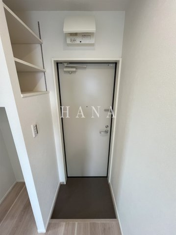 MELDIA梅島Xの玄関