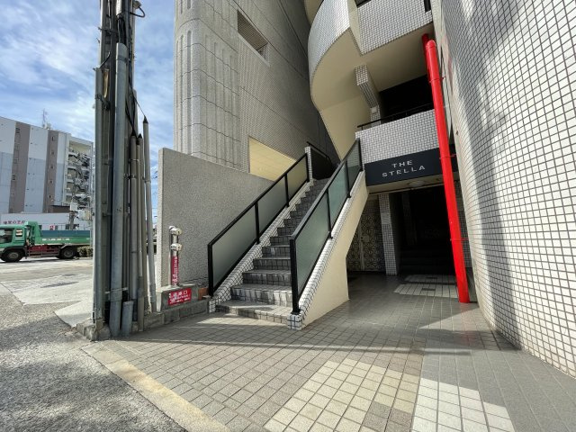 ステラ田中町のエントランス