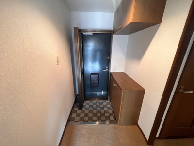 【玄関】 | ロワイヤル京見橋