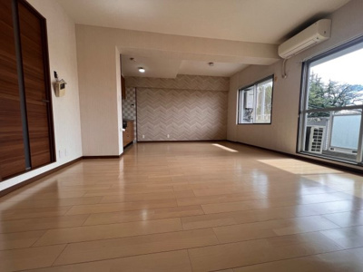 【居間・リビング】 | ロワイヤル京見橋