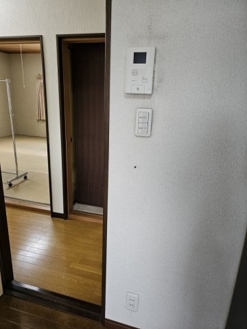 敷地約80坪　両面道路で隣が公園の店舗付き住宅のセキュリティ