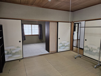 【和室】 | 敷地約80坪　両面道路で隣が公園の店舗付き住宅