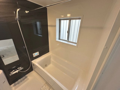 【浴室】 | 南野田　中古一戸建 | 【ユニットバス新調】浴室乾燥機付きで、梅雨の時期も洗濯物が乾きやすいです♪