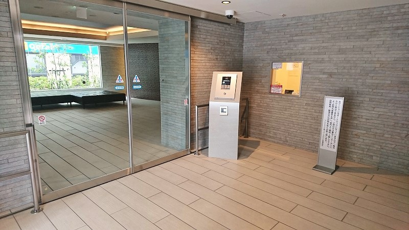 プレシス八丁堀リバーフロントのエントランス