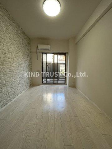 ディクス梅田東レジデンスの居間・リビング|ゆったり過ごせる居間です