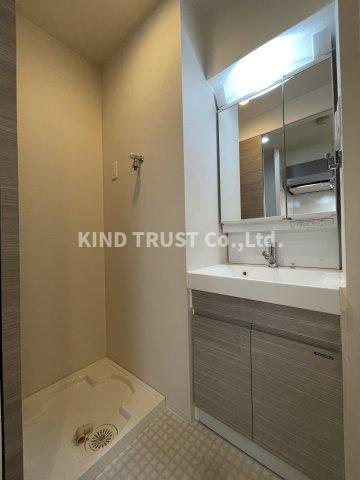 ディクス梅田東レジデンスの洗面所|脱衣スペースもあります