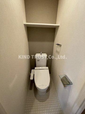 ディクス梅田東レジデンスのトイレ|落ち着いた色調のトイレです