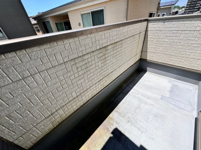 【バルコニー】 | 茱萸木３丁目　中古一戸建 | お洗濯物はこちらへどうぞ♪