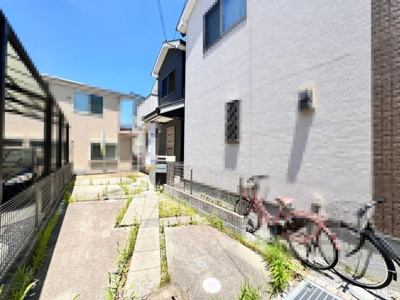 【外観】 | 茱萸木３丁目　中古一戸建 | オークワまで約320ｍ！毎日のお買い物に便利ですね！