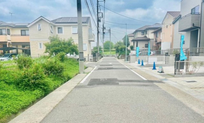 【前面道路含む現地写真】 | WF名古屋市守山区吉根Prat9全2棟＜新築一戸建て仲介手数料無料＞ | 前面道路含む現地写真です